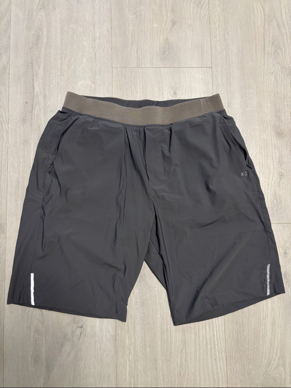🔥BUNDLESALE Men’s M Kenneth Cole Performance Hybrid Quick Dry Shorts